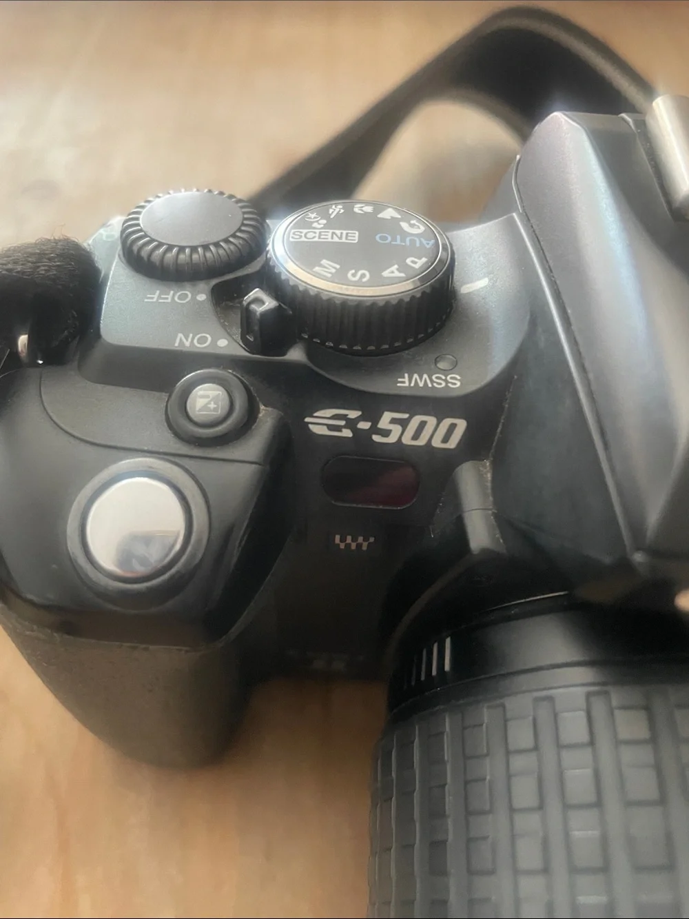 Olympus E-500 Black Digital Camera Body with Flip-Up Viewfinder